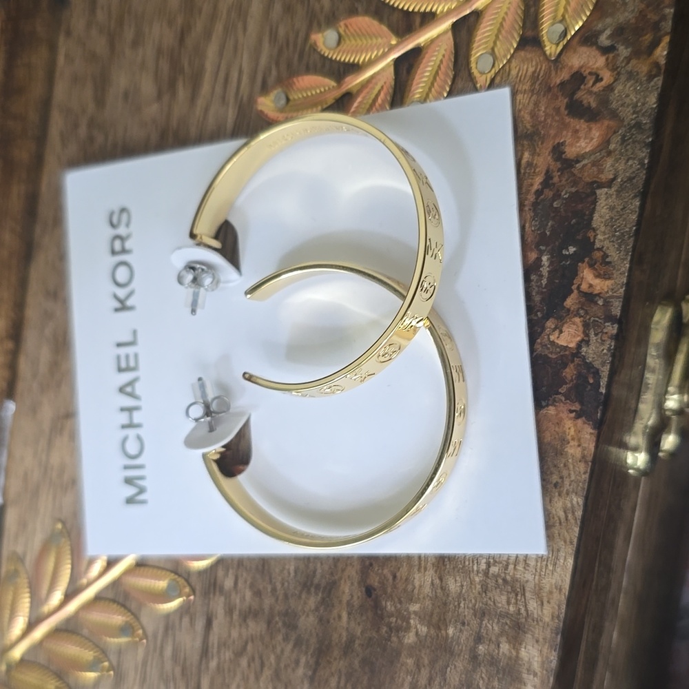 MICHAEL KORS EARRING